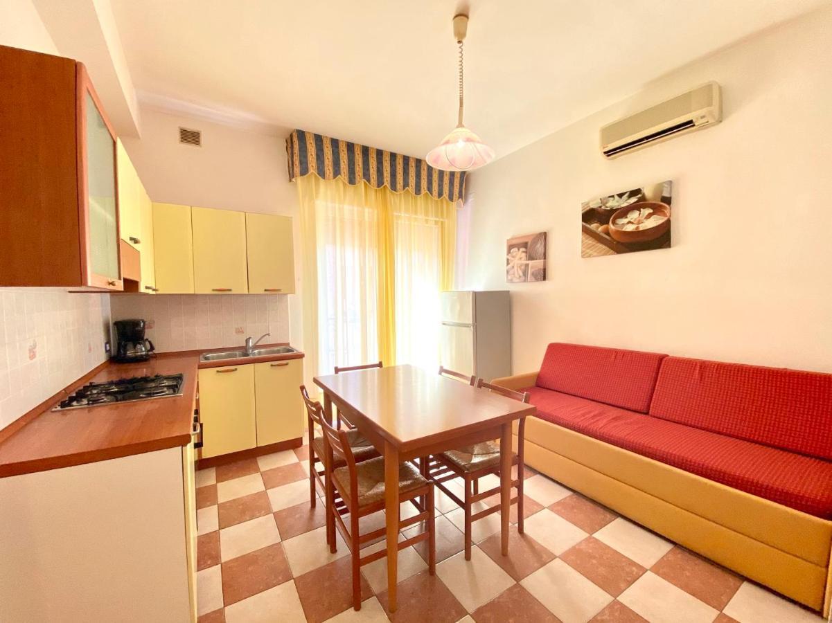 Adriana Carraro Immobiliare - Family Apartment